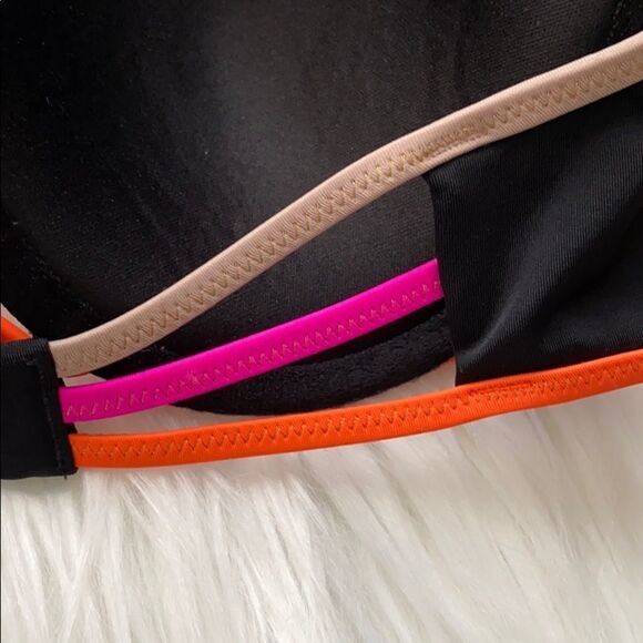Victoria’s Secret Strapless Black/Pink Bikini Top - Picture 9 of 16